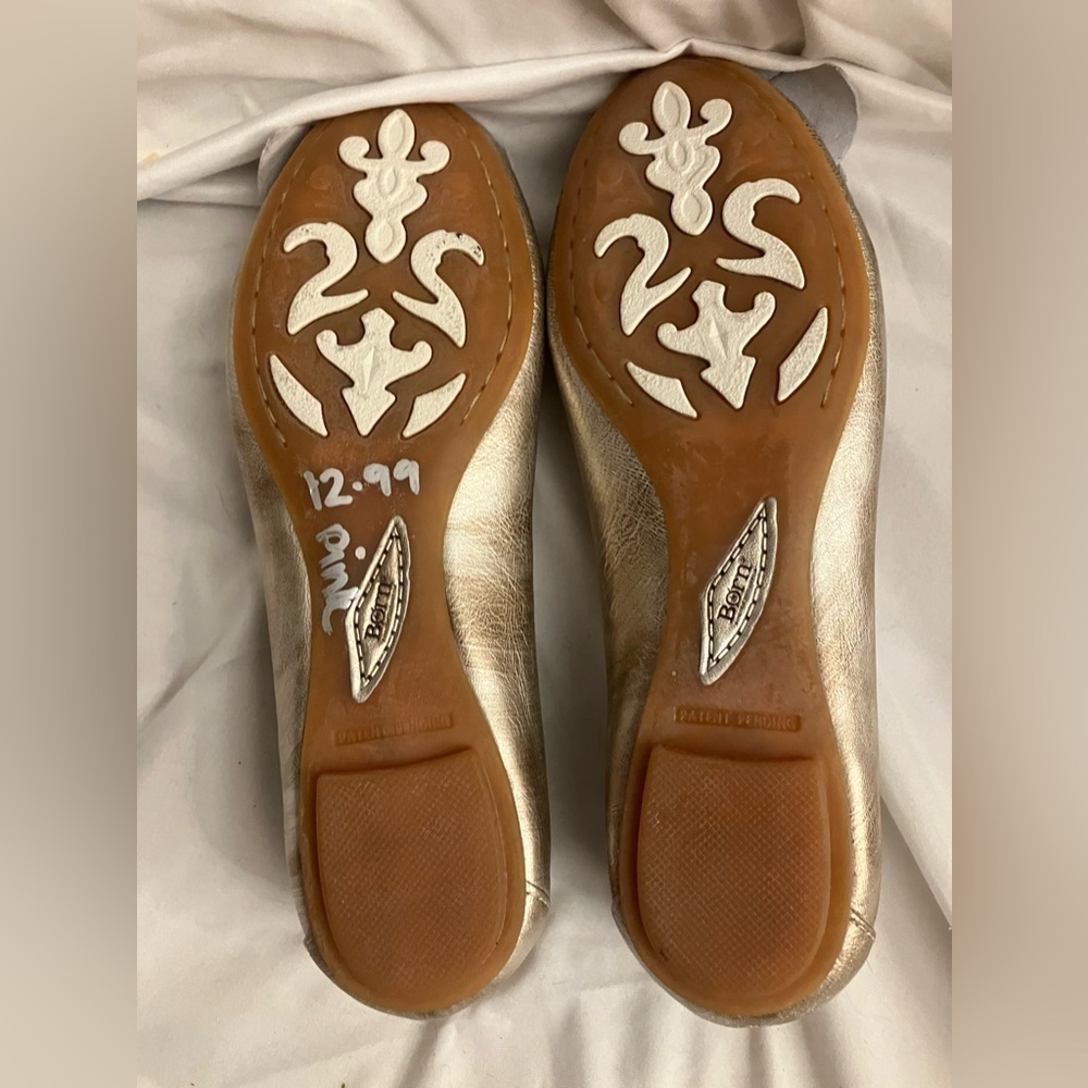 Born Leather Flats With Flower Metallic Arch Support Gold Size 6 - Picture 6 of 8